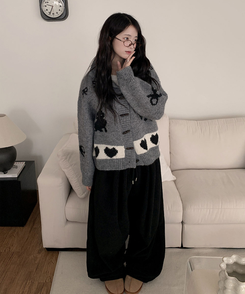 [고퀄보장｡‧˚/인생핏] 마크 코듀로이 와이드 핀턱 뒷포켓패치 밴딩 트레이닝 팬츠 블랙