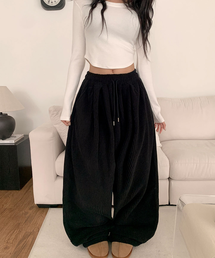 [고퀄보장｡‧˚/인생핏] 마크 코듀로이 와이드 핀턱 뒷포켓패치 밴딩 트레이닝 팬츠 블랙