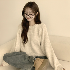 여리함 보장하는 글로리 나그랑 겨울 라운드 와펜 긴팔 니트 오트밀