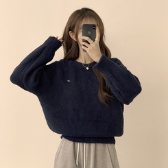 여리함 보장하는 글로리 나그랑 겨울 라운드 와펜 긴팔 니트 곤색