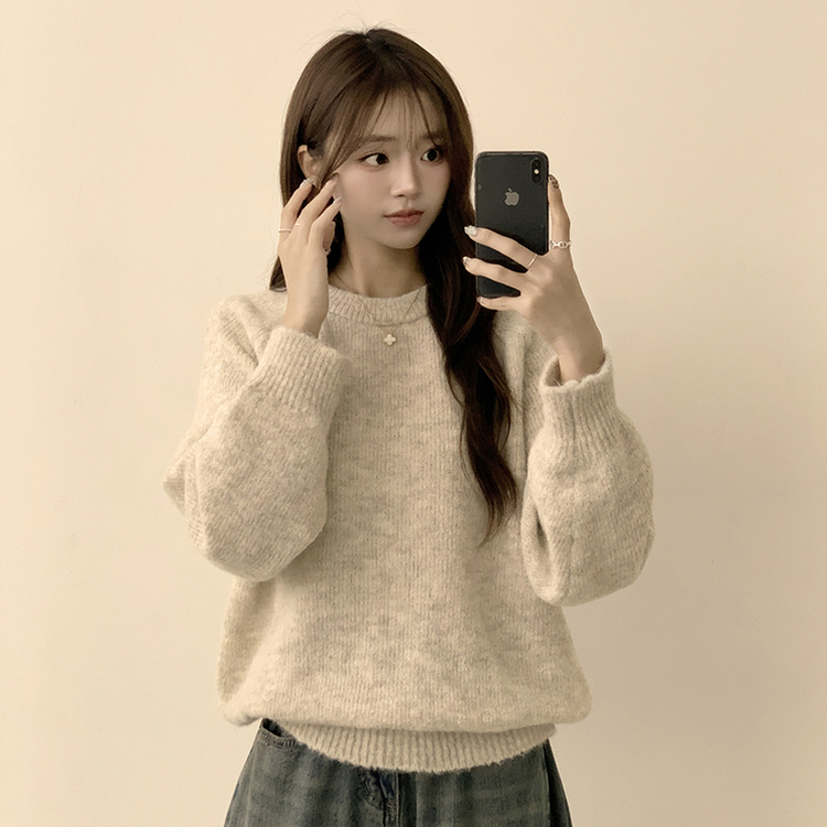 여리함 보장하는 글로리 나그랑 겨울 라운드 와펜 긴팔 니트 오트밀