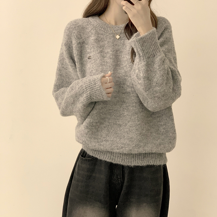 여리함 보장하는 글로리 나그랑 겨울 라운드 와펜 긴팔 니트 그레이