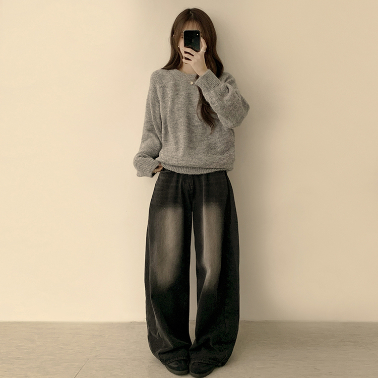 여리함 보장하는 글로리 나그랑 겨울 라운드 와펜 긴팔 니트 그레이