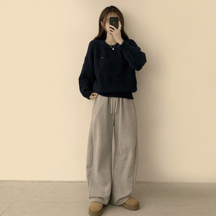 여리함 보장하는 글로리 나그랑 겨울 라운드 와펜 긴팔 니트 곤색