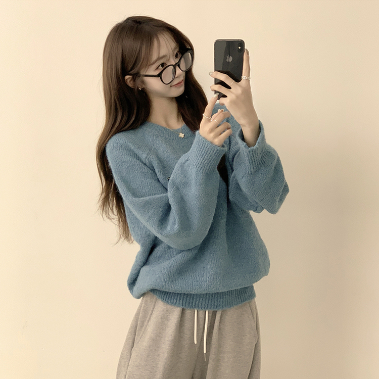 여리함 보장하는 글로리 나그랑 겨울 라운드 와펜 긴팔 니트 블루