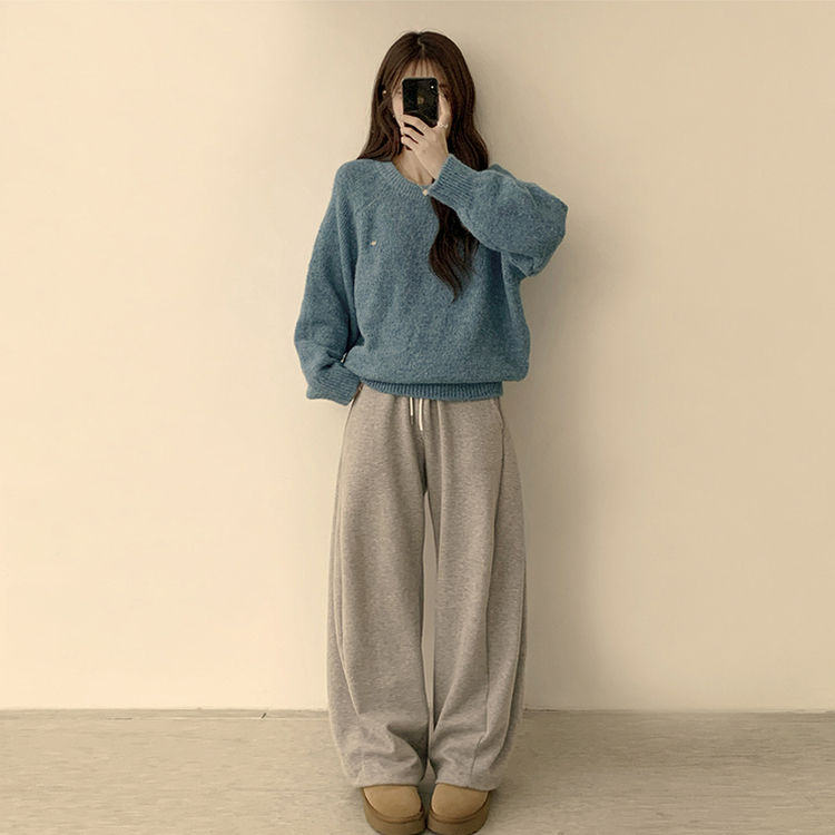 여리함 보장하는 글로리 나그랑 겨울 라운드 와펜 긴팔 니트 블루