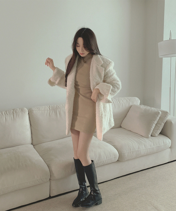 부클 누빔 안감 퍼 어깨패드 겨울 하객룩 자켓