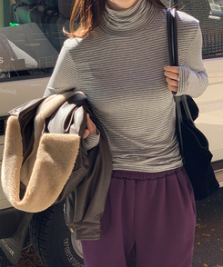 ストライプタートルネックTシャツ GREY