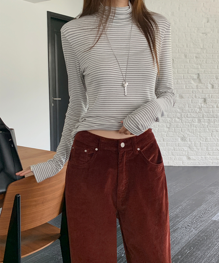 ストライプタートルネックTシャツ IVORY