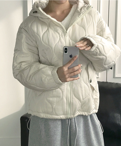 에타 깔깔이 항아리 하프넥 후드 패딩 밑단스트링 아방핏 루즈핏 포켓 후드스트링 데일리 겨울패딩 아이보리