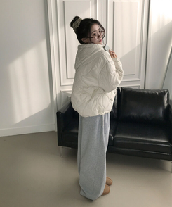 에타 깔깔이 항아리 하프넥 후드 패딩 밑단스트링 아방핏 루즈핏 포켓 후드스트링 데일리 겨울패딩 아이보리