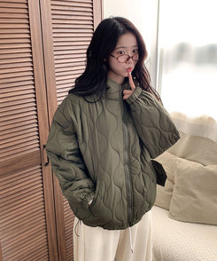에타 깔깔이 항아리 하프넥 후드 패딩 밑단스트링 아방핏 루즈핏 포켓 후드스트링 데일리 겨울패딩 카키