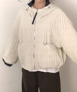 호시 퀄팅 참팬던트 체크배색 후드 패딩 아이보리