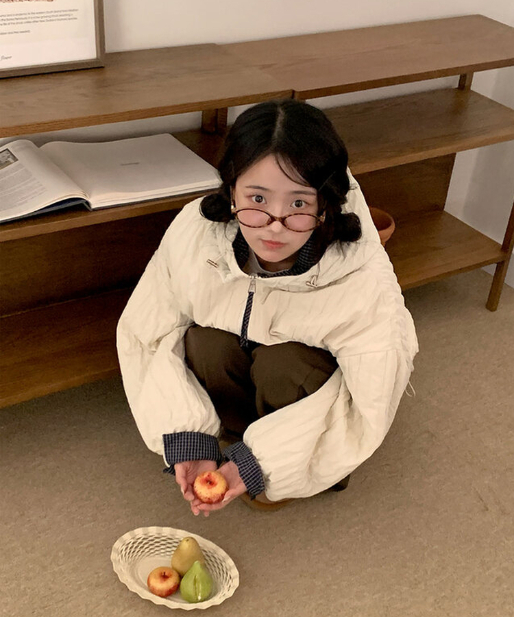 호시 퀄팅 참팬던트 체크배색 후드 패딩 아이보리