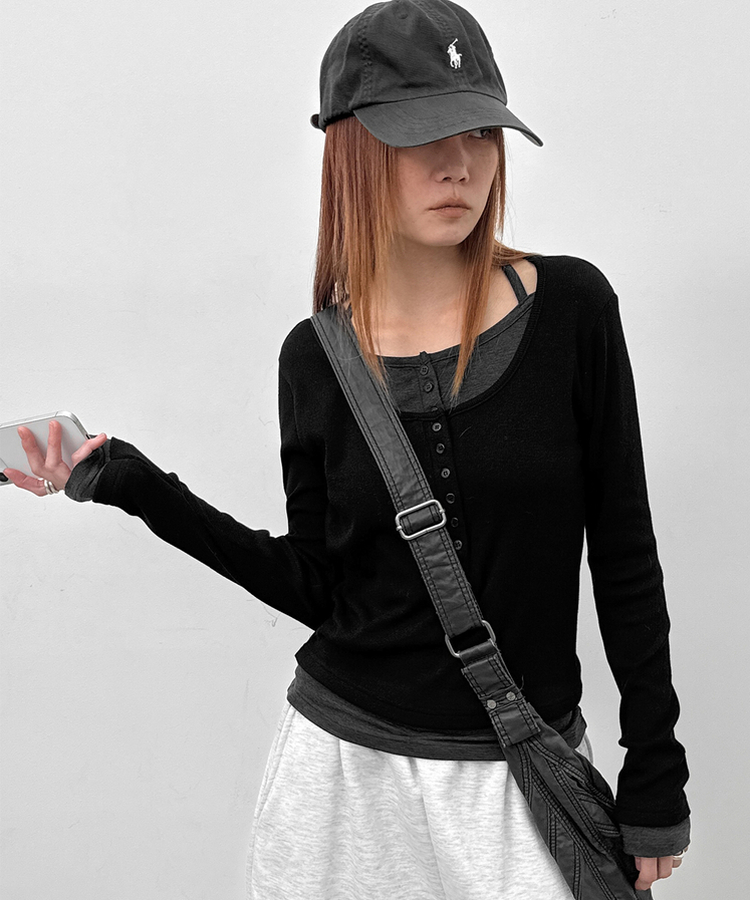 ボタンレイヤード長袖Tシャツ BLACK