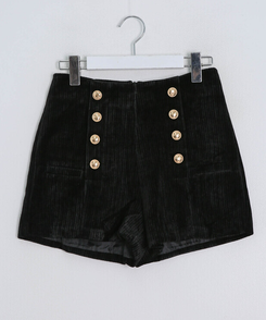 ボタンショートパンツ