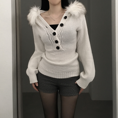 スリットボタンスリムファーフードニット IVORY