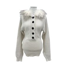 スリットボタンスリムファーフードニット