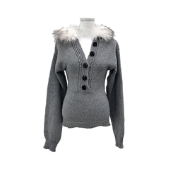 スリットボタンスリムファーフードニット