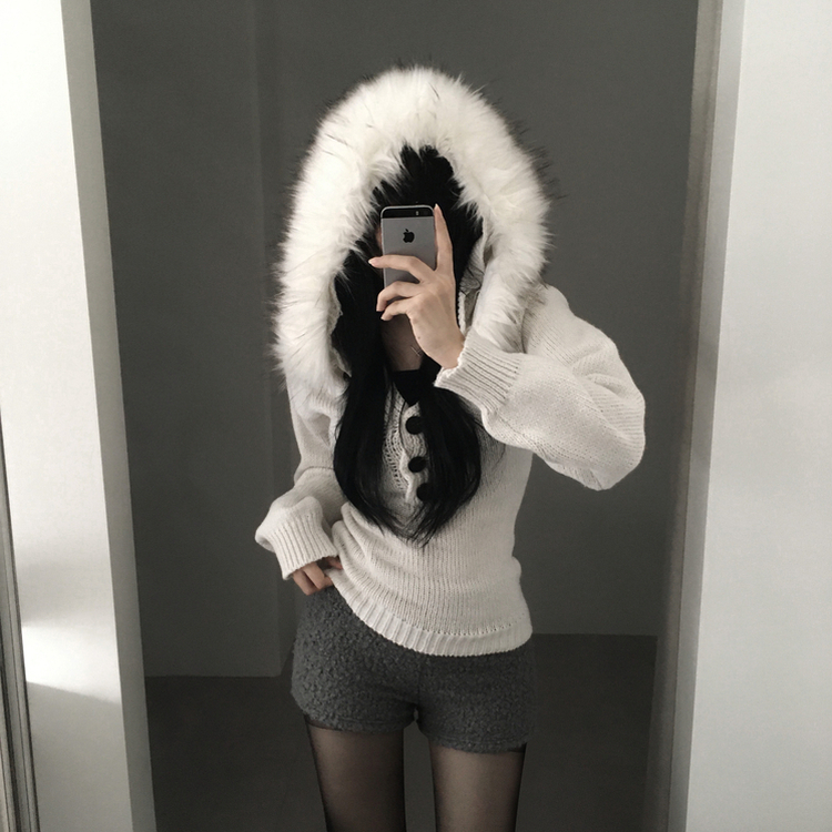 スリットボタンスリムファーフードニット IVORY