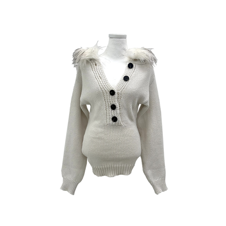 スリットボタンスリムファーフードニット