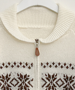 ノルディックニットジップアップ