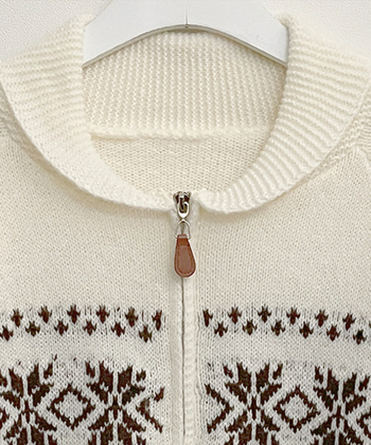 ノルディックニットジップアップ