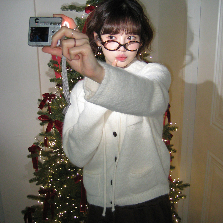 네브 꽈배기 카라 리본 포켓 니트 가디건 아이보리