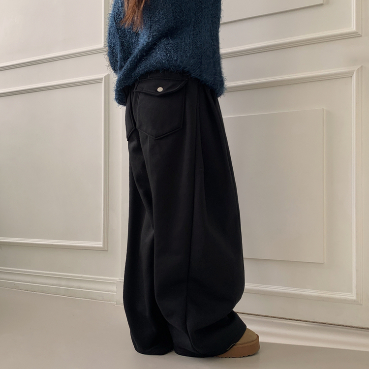 【起毛】ヒーティングサイドピンタックトレーニングパンツ BLACK