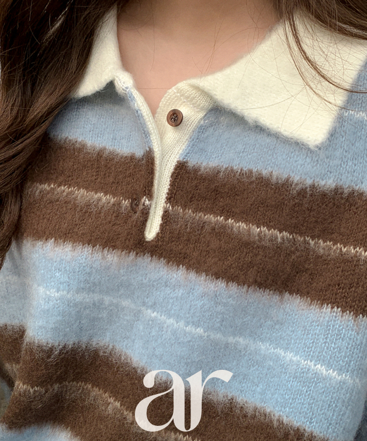 nt5321 (포인트룩추천♥/포근여리핏) 홀린 브러쉬 배색 스트라이프 카라넥 버튼 긴팔 니트 SKYBLUE