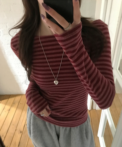 ヘイソーブル長袖Ｔシャツ RED