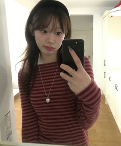 ヘイソーブル長袖Ｔシャツ RED