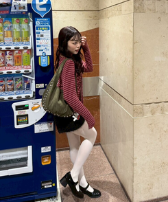 【❤️MADE/SET】ブローチ付きストライプＴシャツ RED