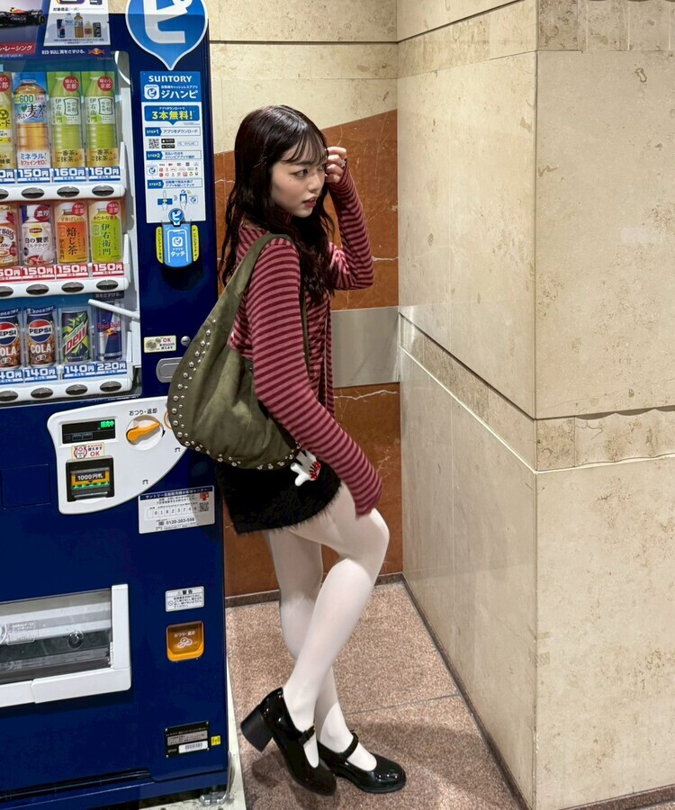 【❤️MADE/SET】ブローチ付きストライプＴシャツ RED