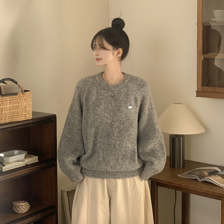 도톰 펜던트 아방핏 라운드넥 보카시 오트밀 알파카 겨울니트