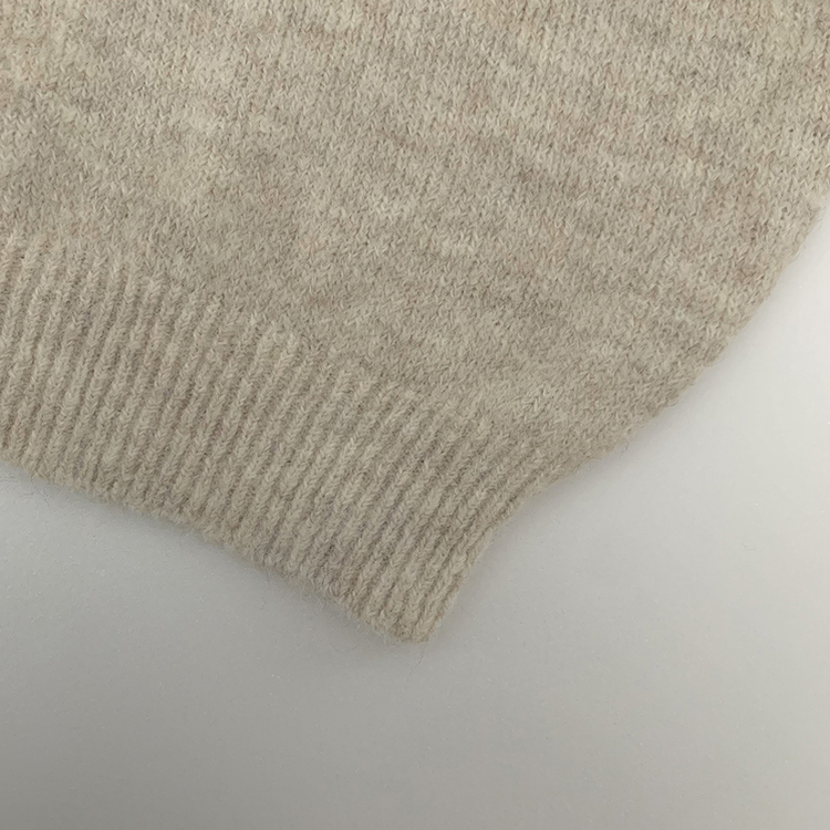 도톰 펜던트 아방핏 라운드넥 보카시 오트밀 알파카 겨울니트