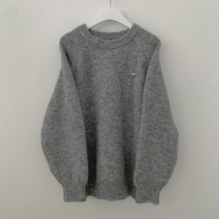 도톰 펜던트 아방핏 라운드넥 보카시 오트밀 알파카 겨울니트