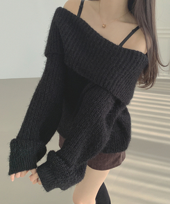 솔잎 가녀린 분위기 연말룩 크리스마스 오프숄더 니트 블랙