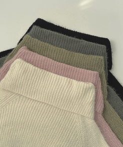 솔잎 가녀린 분위기 연말룩 크리스마스 오프숄더 니트