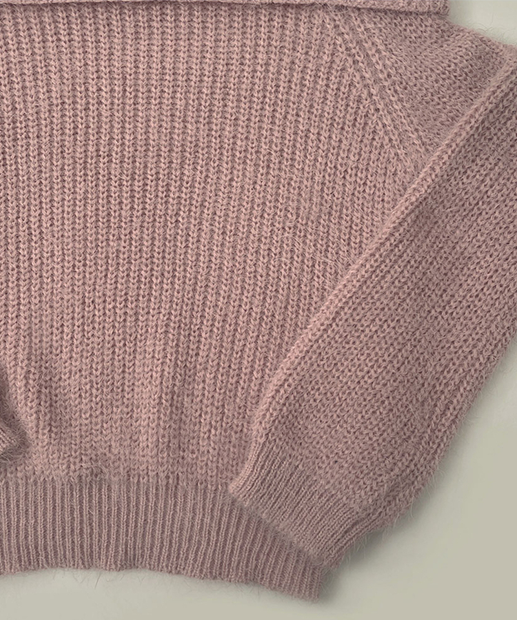 솔잎 가녀린 분위기 연말룩 크리스마스 오프숄더 니트