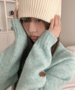 ヘンリーネックボタンオーバーニット SKY BLUE