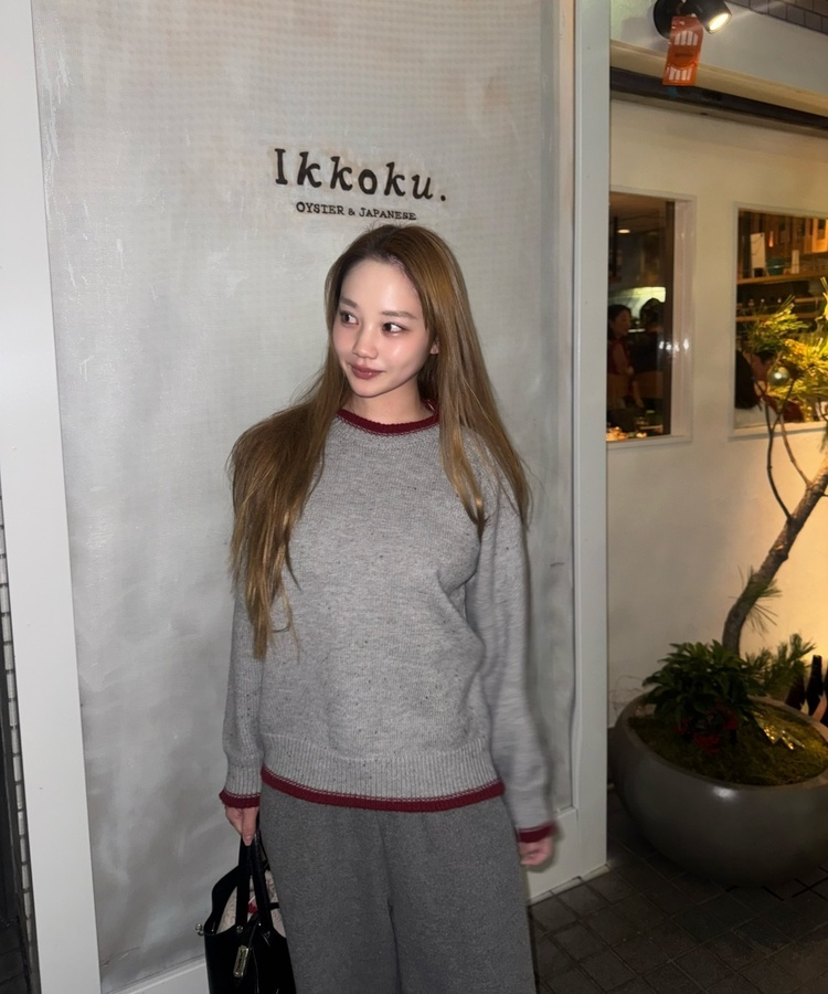 라운드 배색 니트 그레이