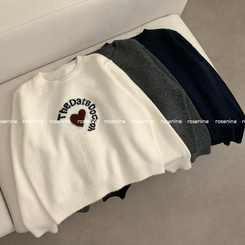 ハートラウンドレタリングニット