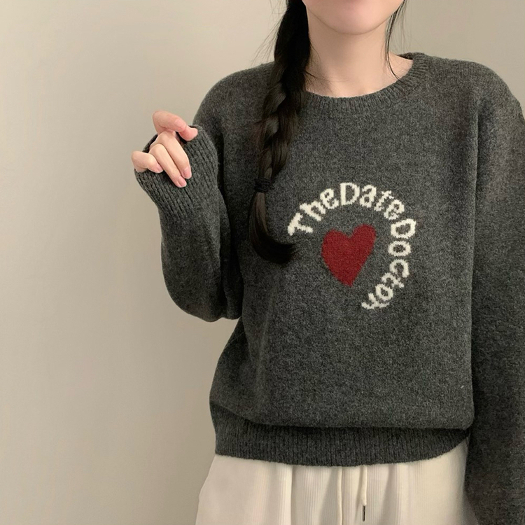 ハートラウンドレタリングニット CHARCOAL