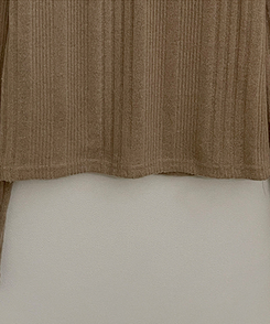 リブボタン長袖Tシャツ