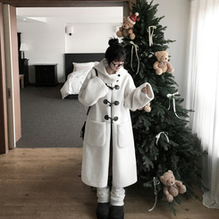 레포 양털 뽀글이 버클 후드 떡볶이 롱 무스탕 코트 아이보리