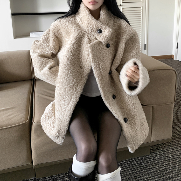 빌츠 양털 퍼 스웨이드 안감 무스탕 하이넥 하프 코트 아이보리