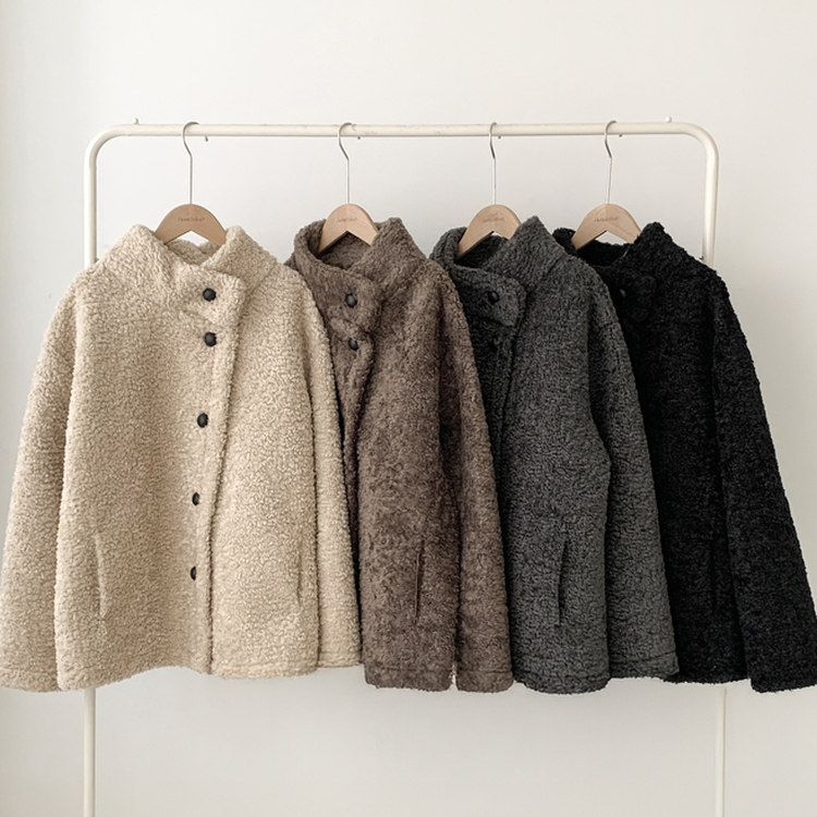 빌츠 양털 퍼 스웨이드 안감 무스탕 하이넥 하프 코트