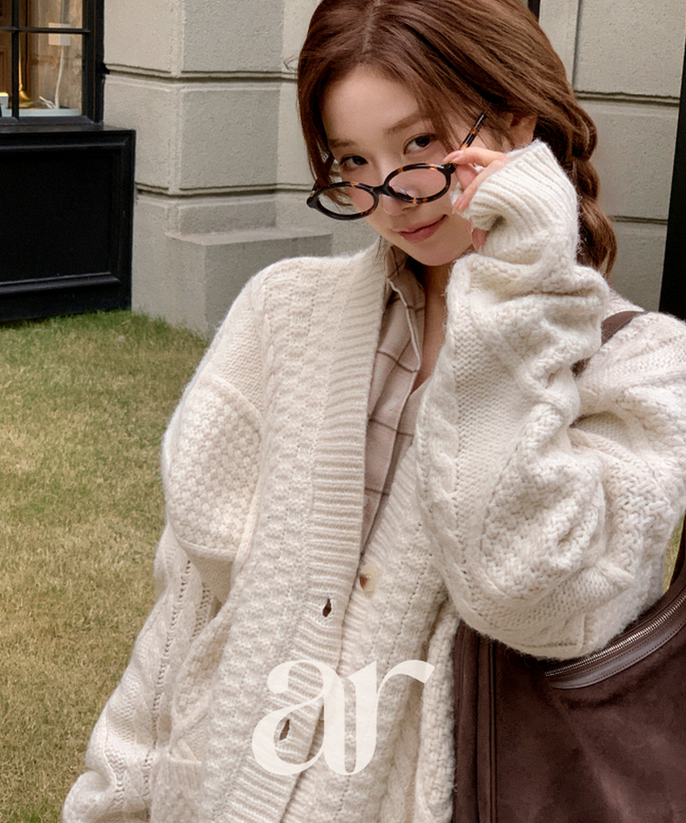 [ウール混] (MADE / ウール5% / 厚手でふんわり♥ / ソフトタッチ)   ケーブル Vネック ルーズフィット ウールカーディガン   CREAM IVORY