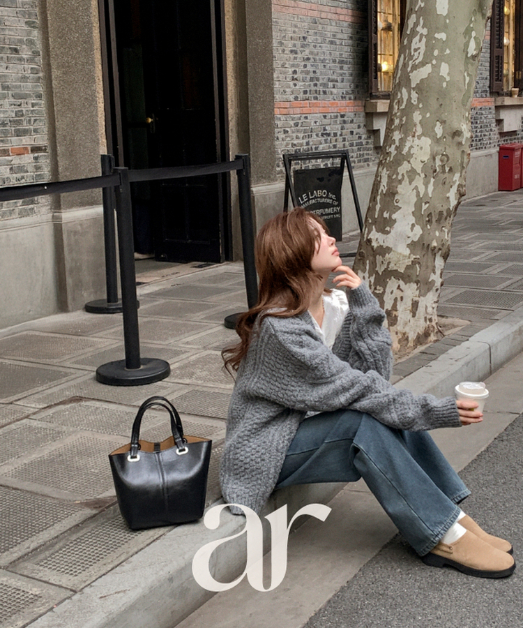 [ウール混] (MADE / ウール5% / 厚手でふんわり♥ / ソフトタッチ)   ケーブル Vネック ルーズフィット ウールカーディガン   DARK GRAY